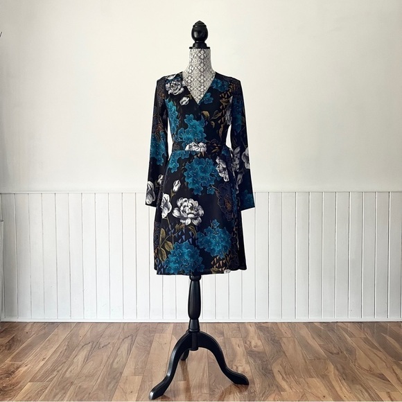 Everly Black Floral Long Sleeve Wrap Dress Size M - Picture 15 of 15